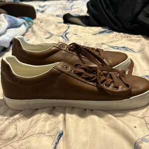 Old Navy classic sneakers Men’s size 11